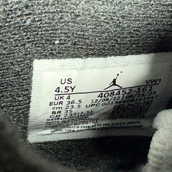 Air Jordan 4 Retro Grade School Red Cement Size 4.5 Youth Pre-Owned Hardly Used - Picture 5 of 6